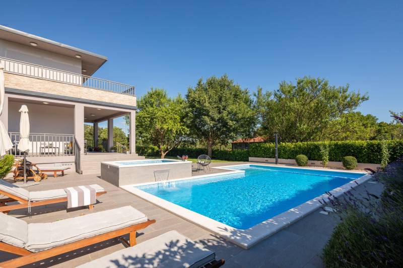 Villa Verde mit Pool Split
