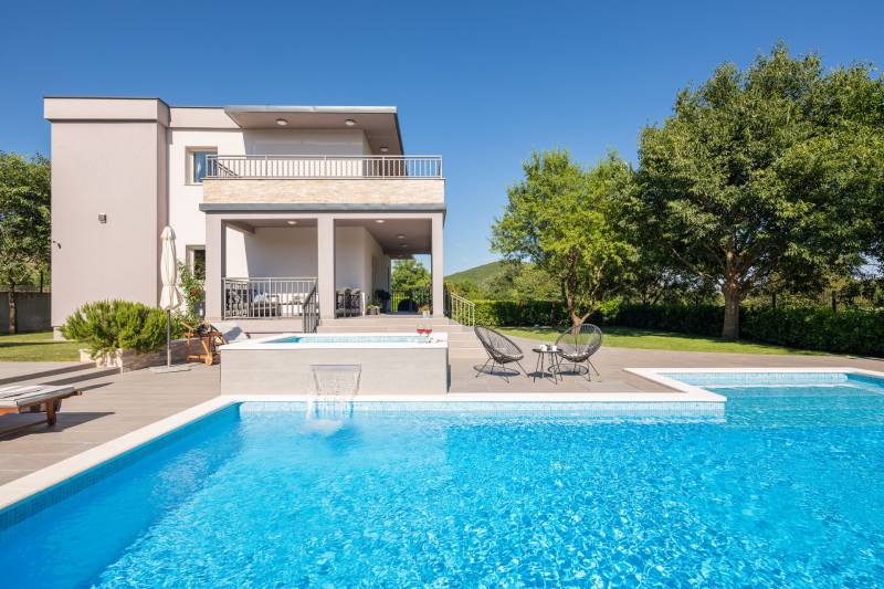 Villa Verde mit Pool Split