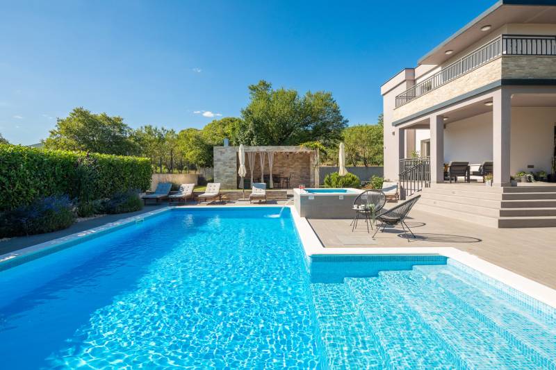 Villa Verde mit Pool Split