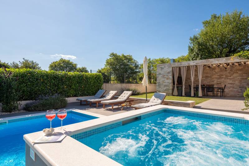 Villa Verde mit Pool Split