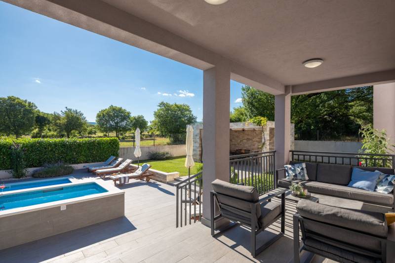 Villa Verde mit Pool Split