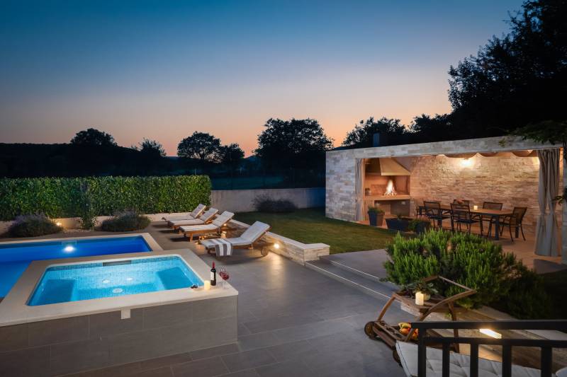 Villa Verde mit Pool Split