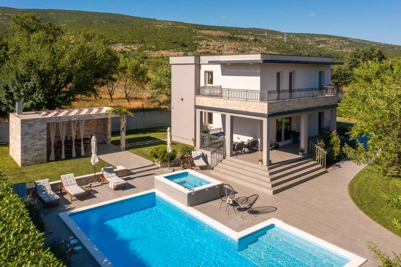 Villa Verde mit Pool Split