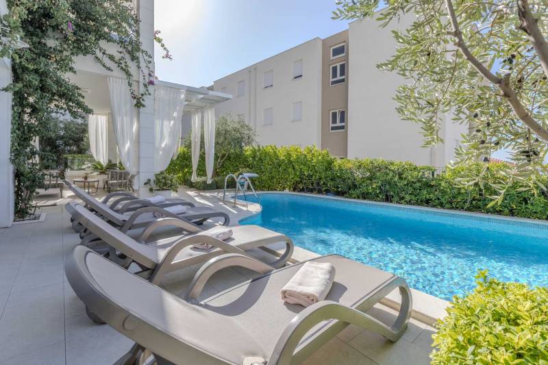 Luxury Villa Moonlight with Heated Pool