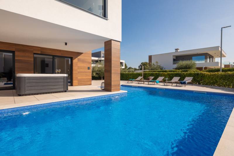 Villa Old Olive Quarta med Basseng Pula