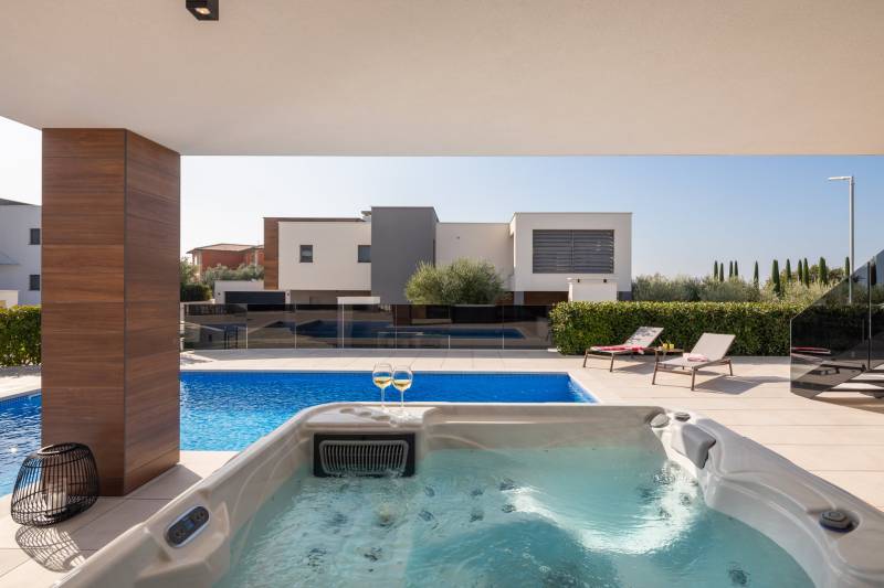 Villa Old Olive Quarta med Basseng Pula