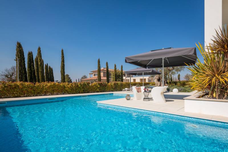 Villa Old Olive Prima med Basseng Pula