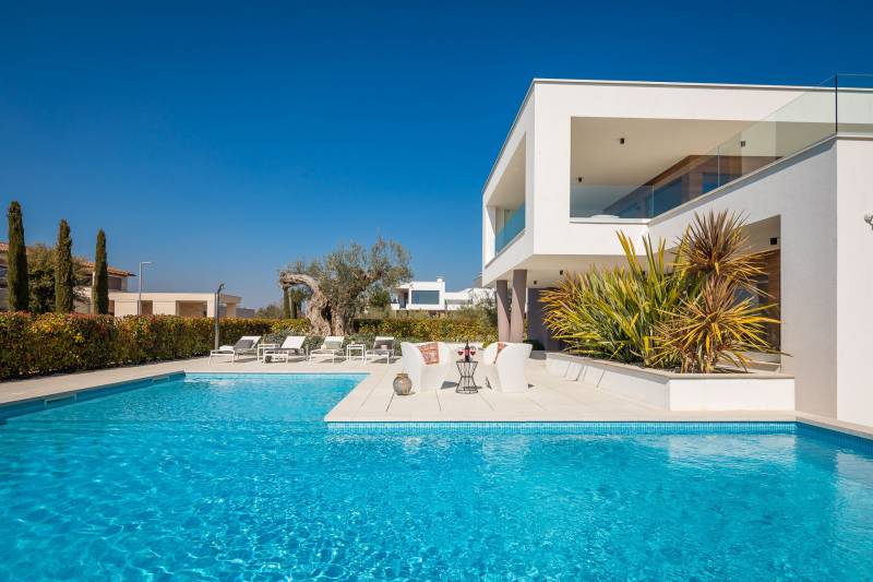Villa Old Olive Prima med Basseng Pula