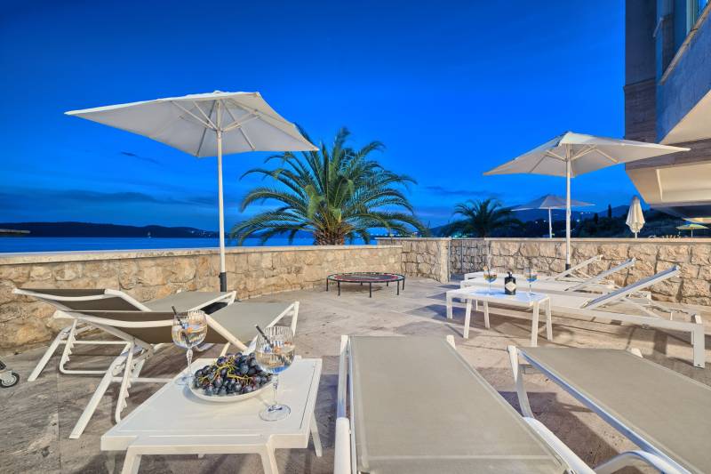 Willa Deep Blue z Basenem I Trogir