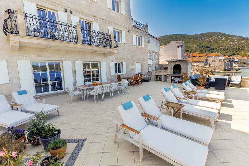 Apartment Donna with Sea View I Vis