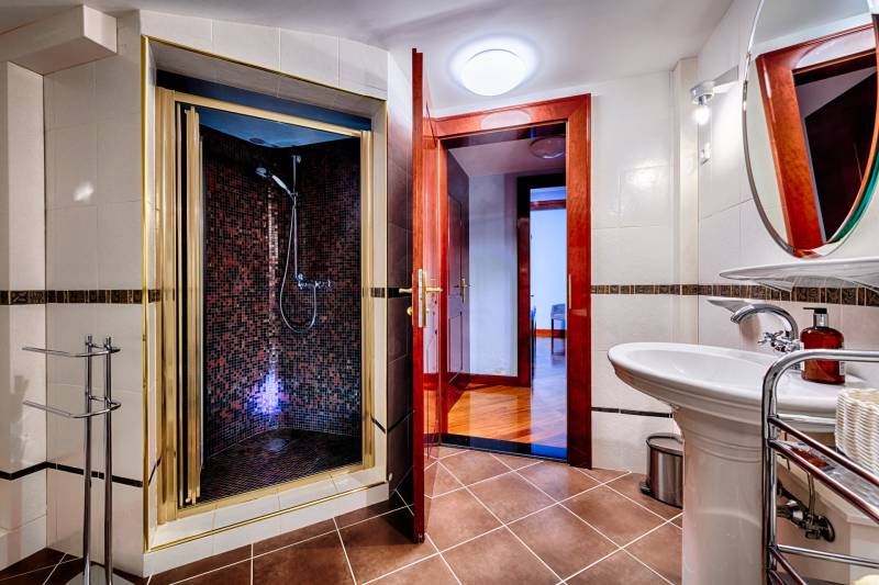 Apartment Donna with Sea View I Vis