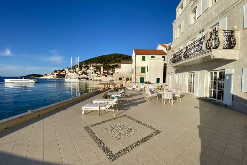 Apartment Donna with Sea View I Vis