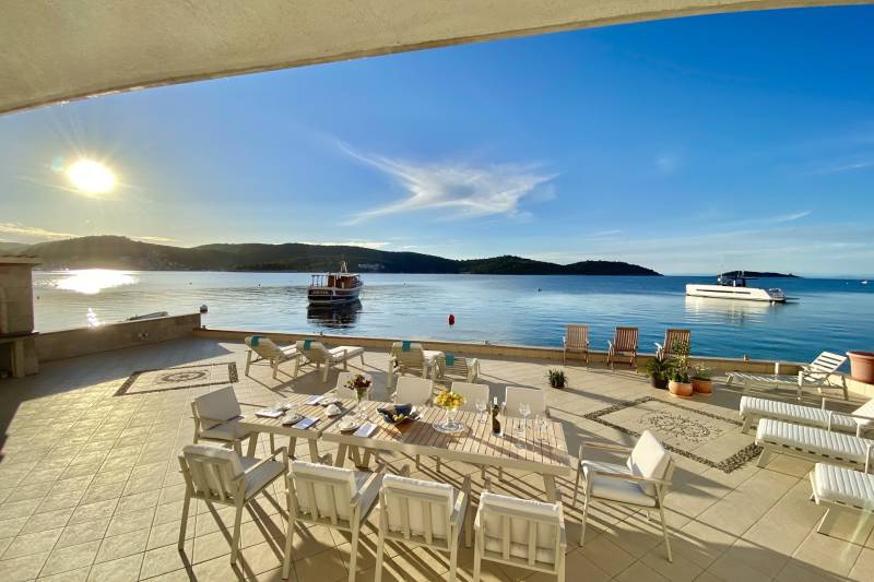 Apartment Donna with Sea View I Vis