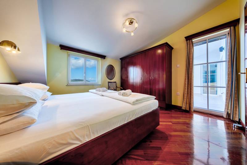 Penthouse Donna mit Meerblick Vis