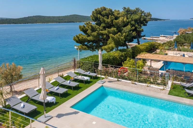 Strandvilla Mona Lisa mit Pool Šibenik