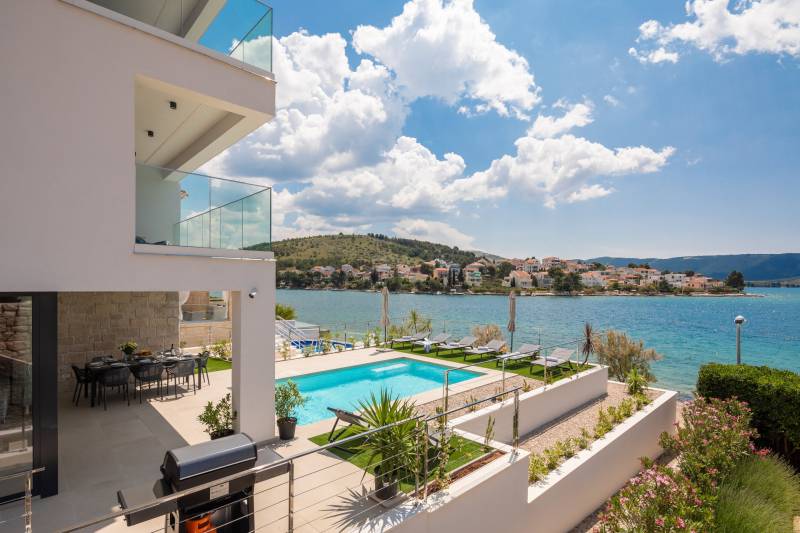 Strandvilla Mona Lisa mit Pool Šibenik