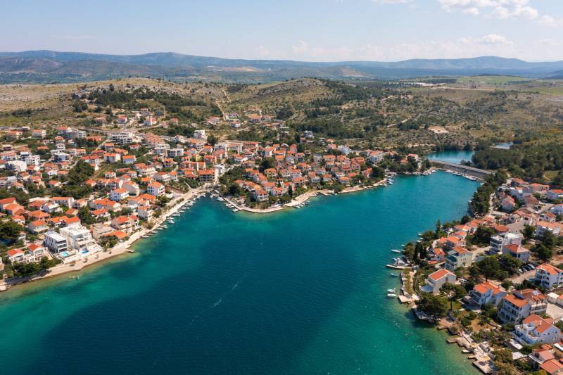 Strandvilla Mona Lisa mit Pool Šibenik