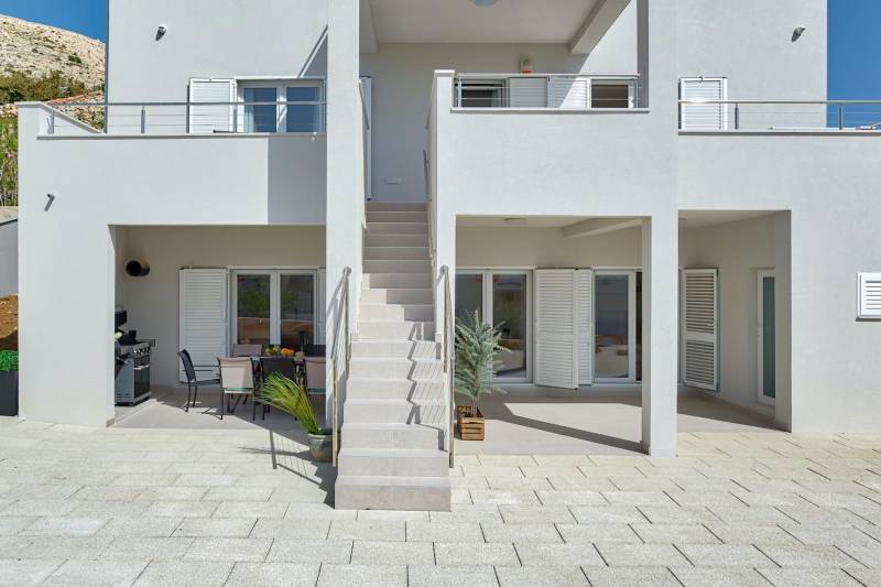 Villa Mimosa with Pool Pag