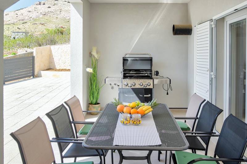 Villa Mimosa with Pool Pag