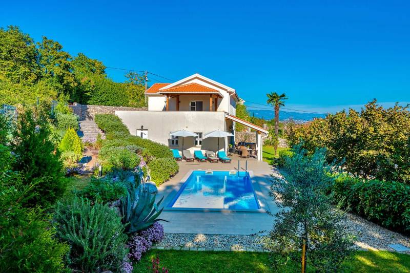 Villa Butterfly with Pool