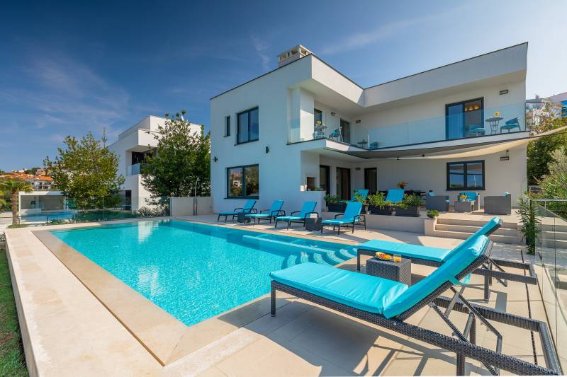 Strandvilla Naviblue mit Pool Pula