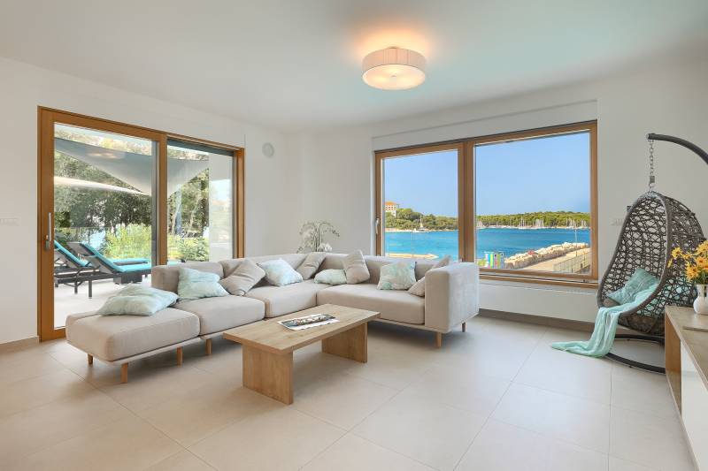 Strandvilla Naviblue mit Pool Pula