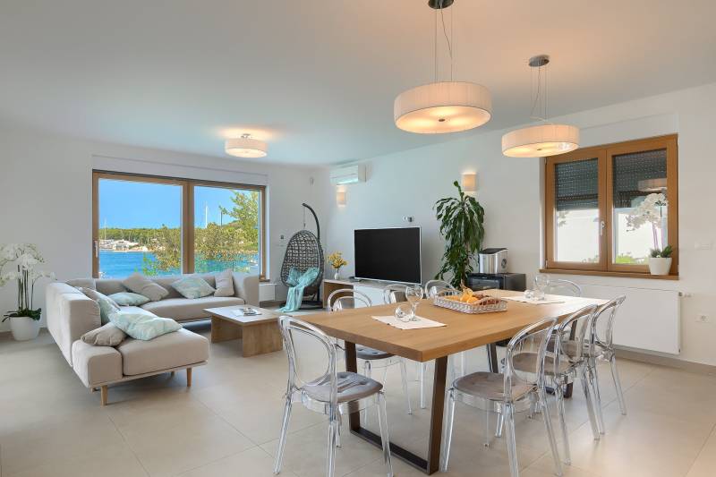 Strandvilla Naviblue mit Pool Pula