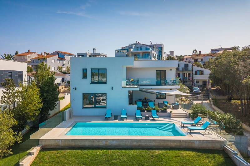 Strandvilla Naviblue mit Pool Pula