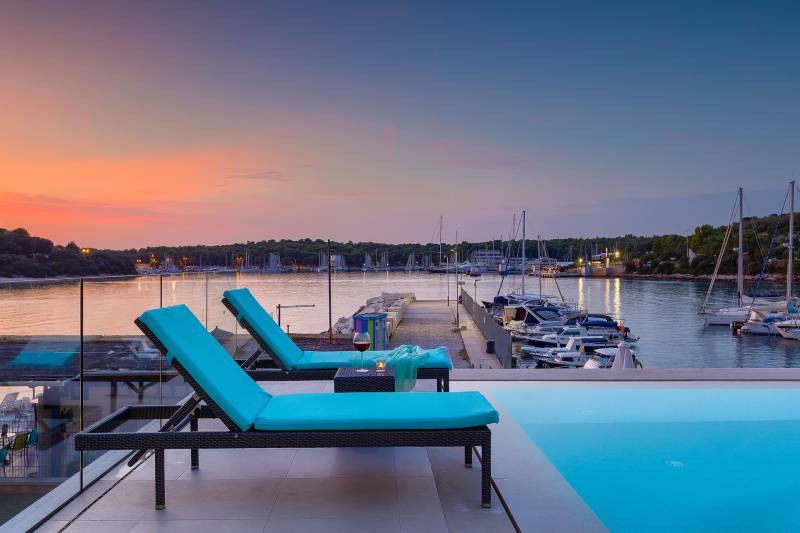 Strandvilla Naviblue mit Pool Pula