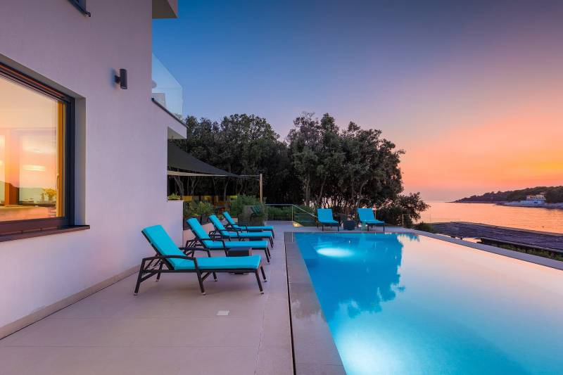 Strandvilla Naviblue mit Pool Pula