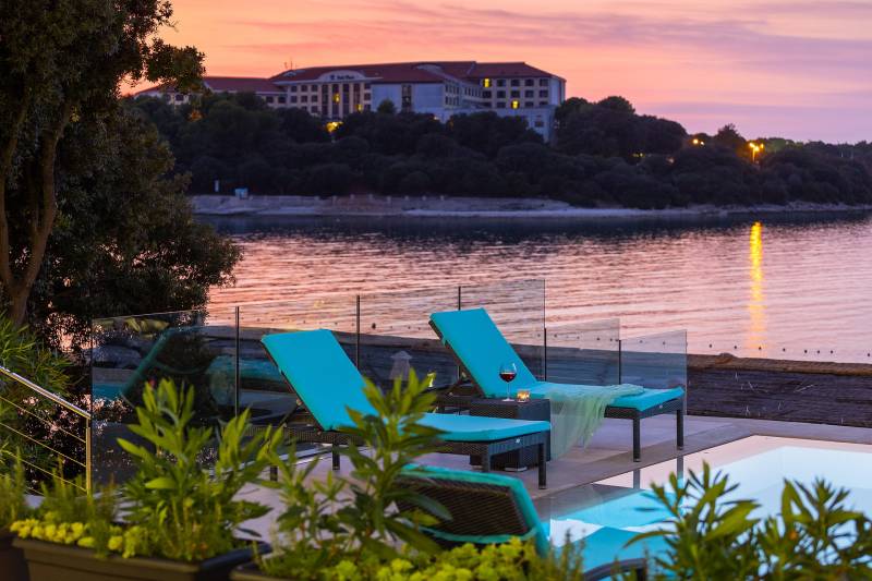Strandvilla Naviblue mit Pool Pula