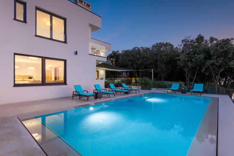 Strandvilla Naviblue mit Pool Pula