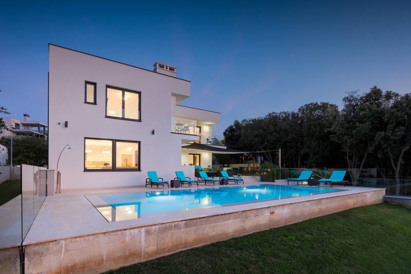 Strandvilla Naviblue mit Pool Pula