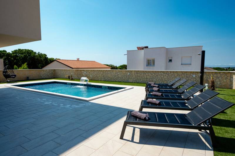 Villa Emerilla med Basseng Pula