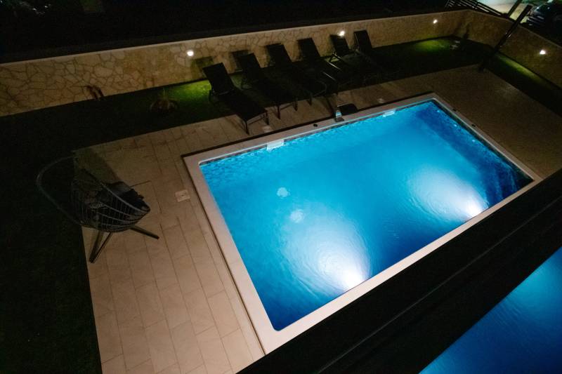 Villa Emerilla med Basseng Pula
