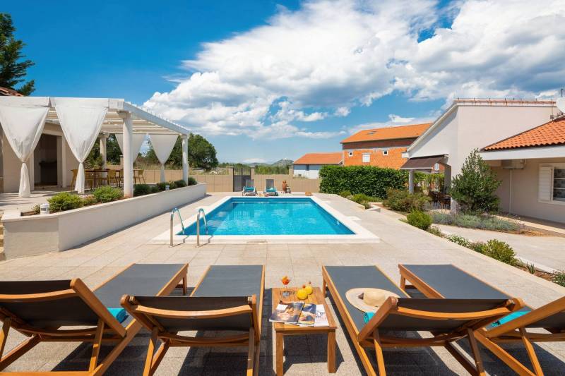 Vila Gloris s Bazenom Šibenik