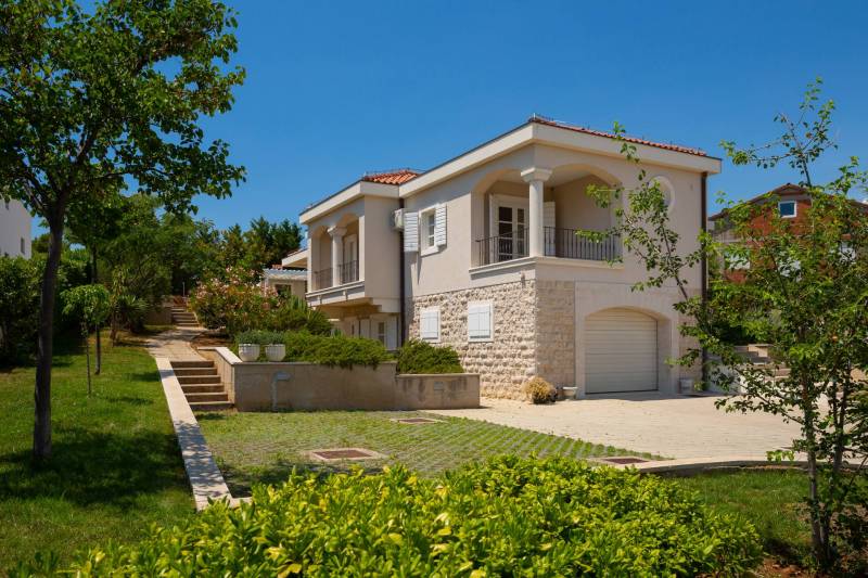 Vila Gloris s Bazenom Šibenik