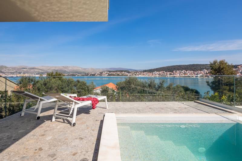Luksuzna Vila Glass s Bazenom Trogir