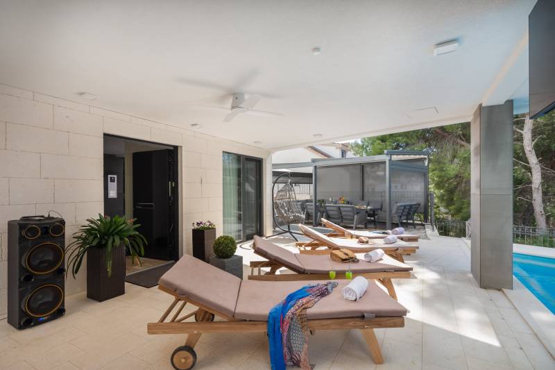 Beach Villa Valentina Apartment IX Trogir
