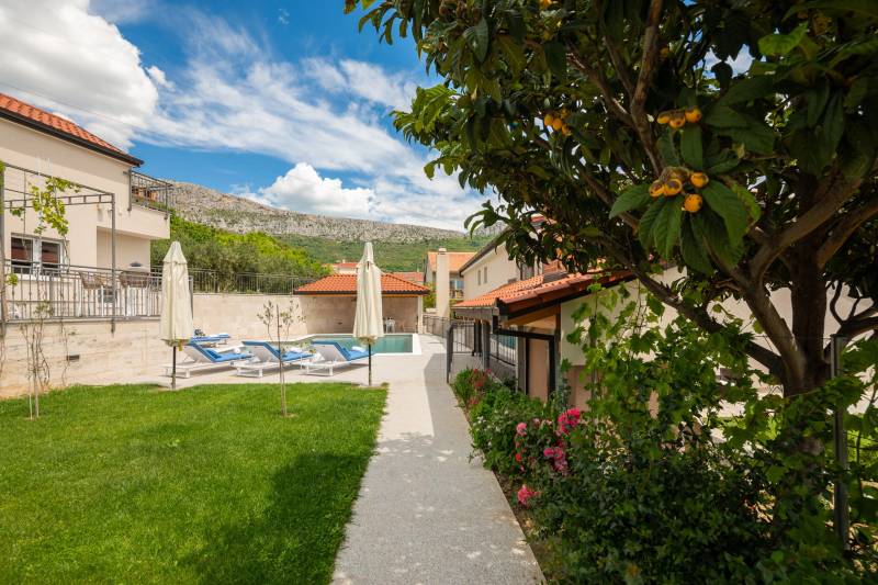 Vila Serenity Gardens s Bazenom Split
