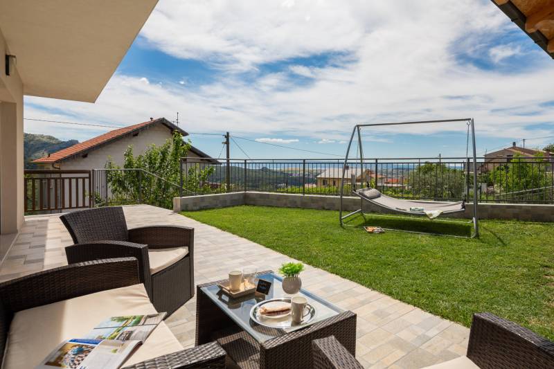 Vila Serenity Gardens s Bazenom Split