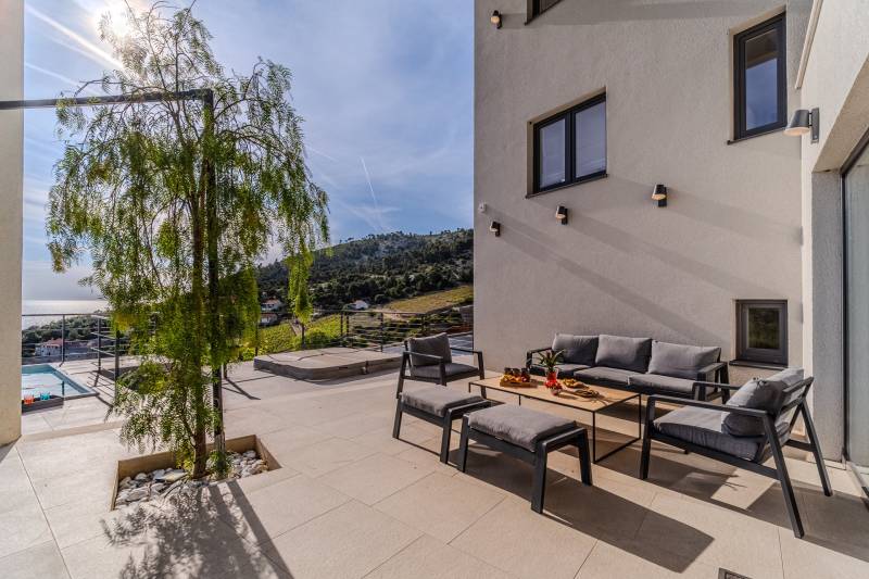 Villa Amorpha mit Pool Brač