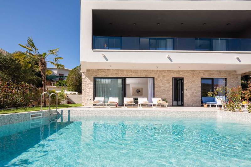 Strandvilla Seabird med Basseng Primošten