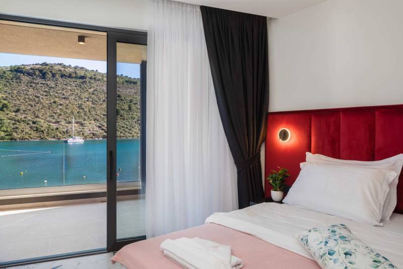 Strandvilla Seabird med Basseng Primošten