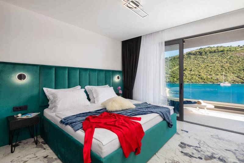 Strandvilla Seabird med Basseng Primošten