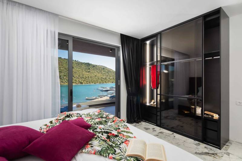 Strandvilla Seabird med Basseng Primošten