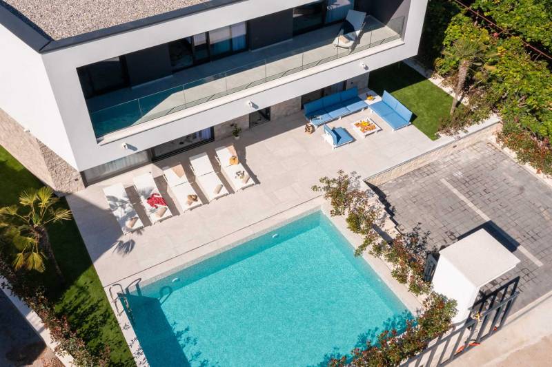 Strandvilla Seabird med Basseng Primošten