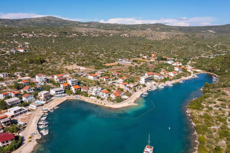 Strandvilla Seabird med Basseng Primošten