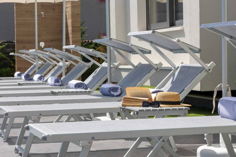 Villa Green Lush mit Pool Split