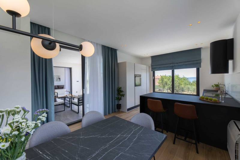 Villa Green Lush mit Pool Split